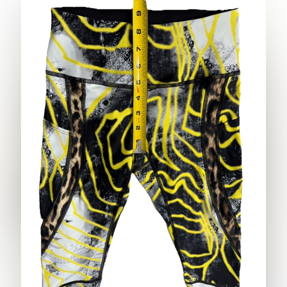 NWT Twin Fantasy Queen Print Panel Legging M Italian Fabric $249 Retail - Picture 13 of 16